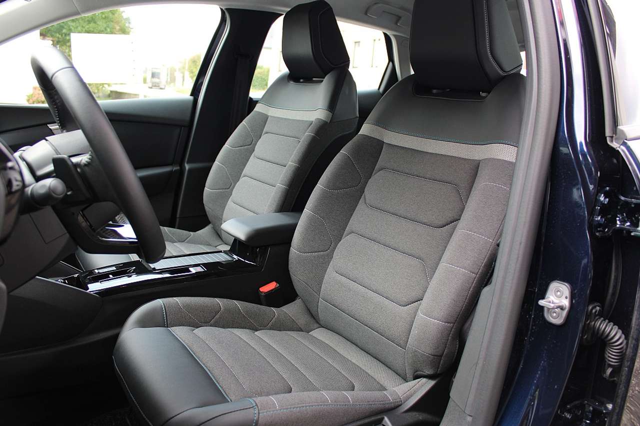 Citroen C4  BlueHDI 130 S&S EAT8 Aut. Plus *GARANTIE, LED, …