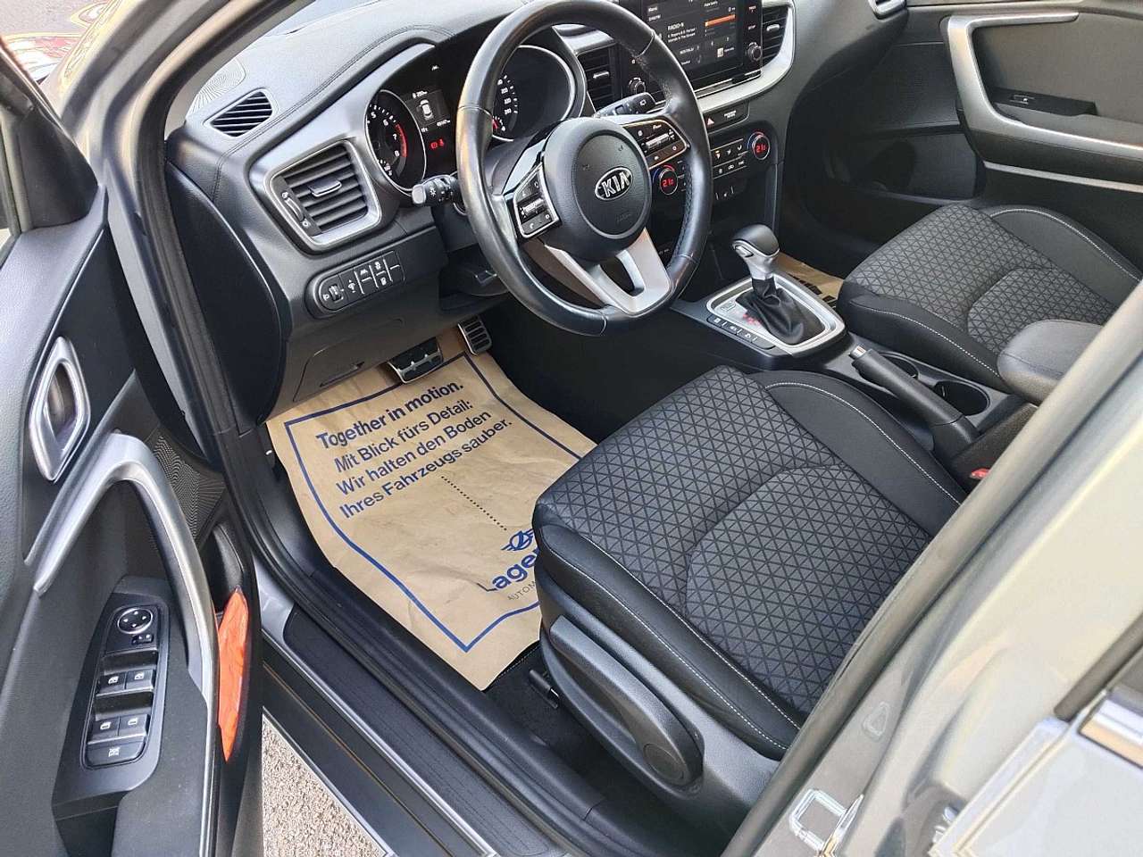 Kia XCeed  Xceed 1,5 TGDI 48V GPF Silber DCT *7 Jahre Gara…