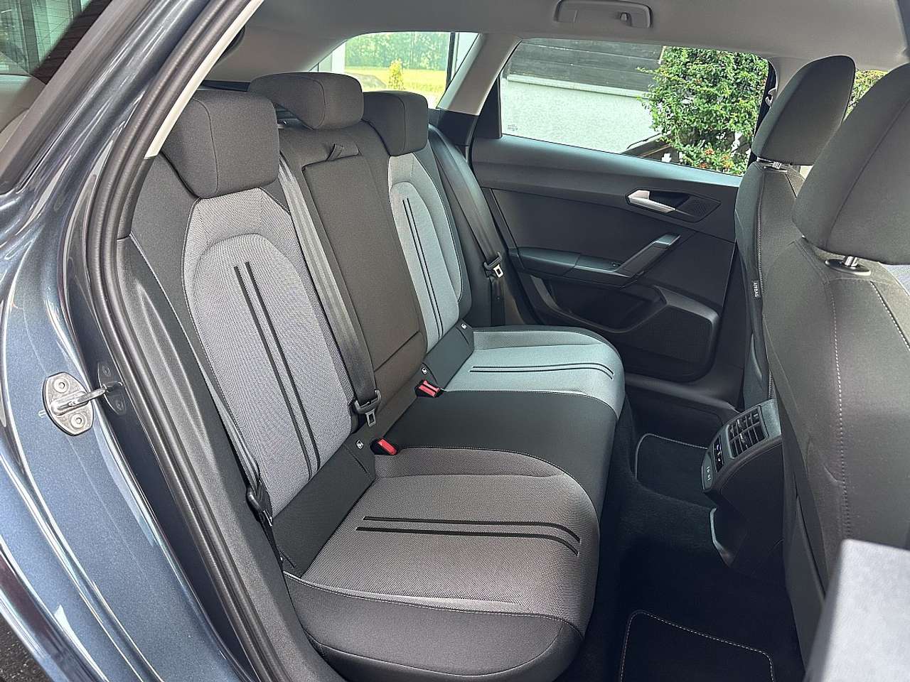 SEAT Leon  ST Style 2,0 TDI *AHK, NAVI, LED*