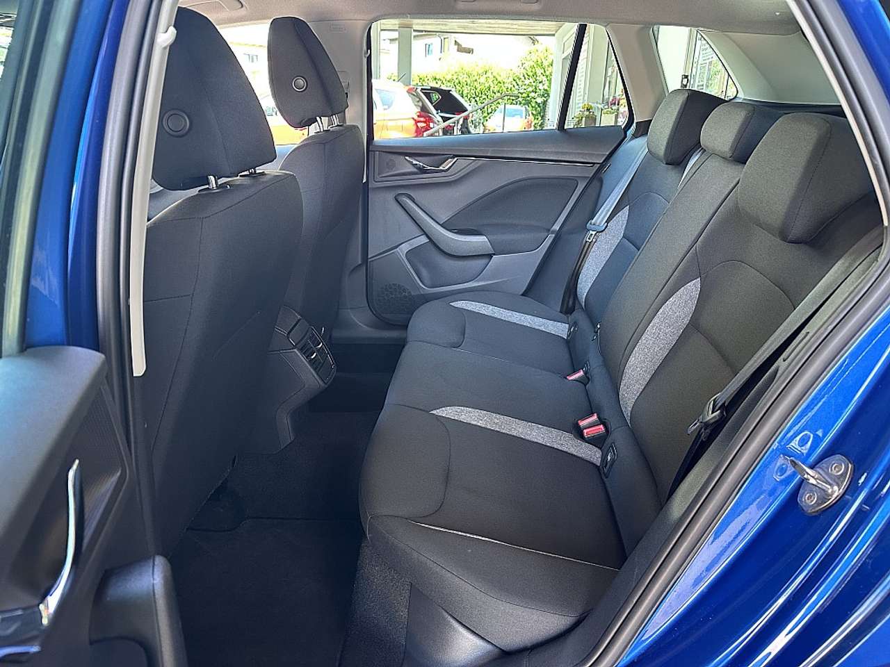 Skoda Kamiq  1,0 TSI SC *AHK schwenkbar, Sitzheizung*