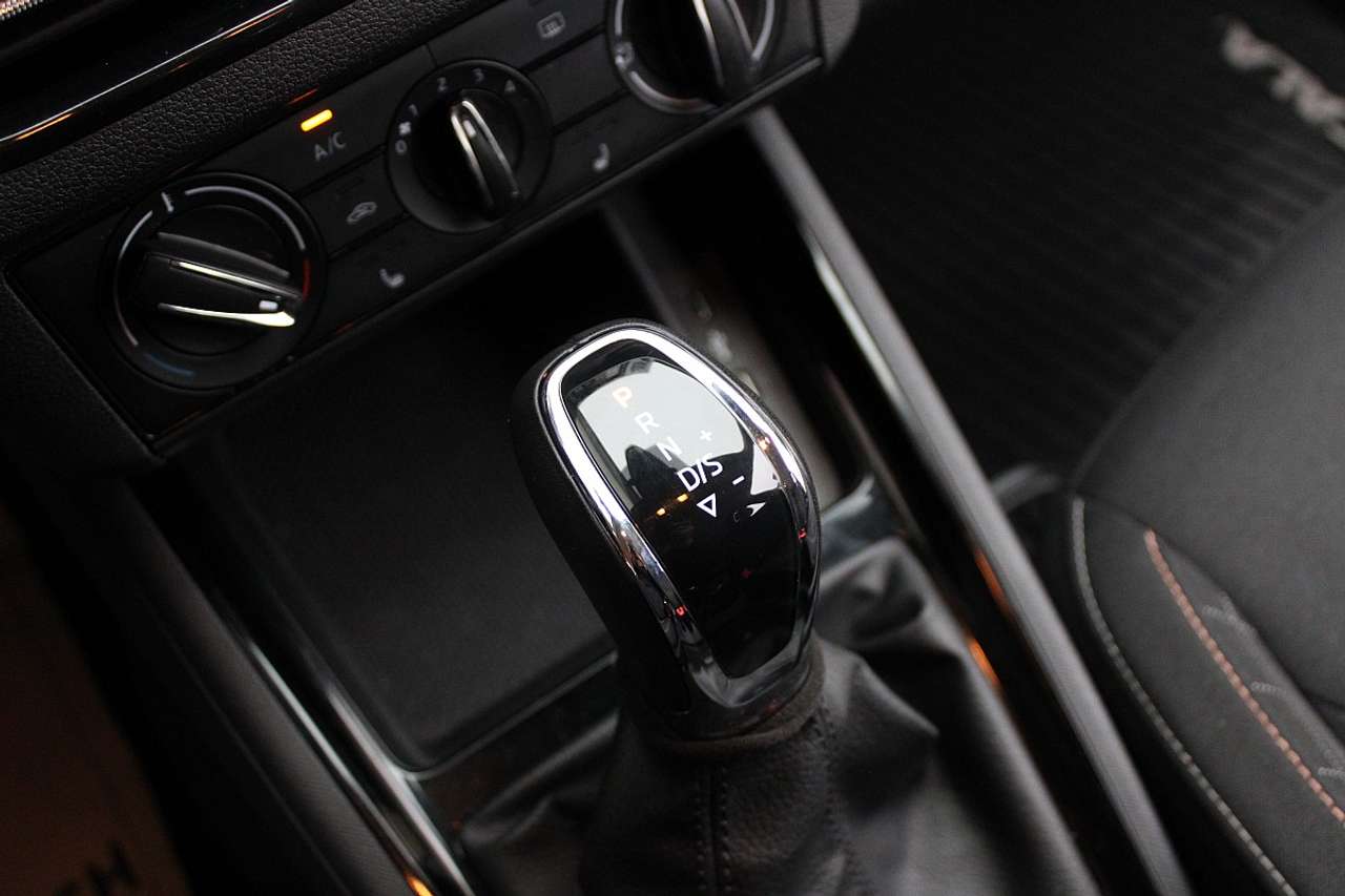 Skoda Scala  1,0 TSI Ambition DSG *Garantie, Sitzheizung, Pa…