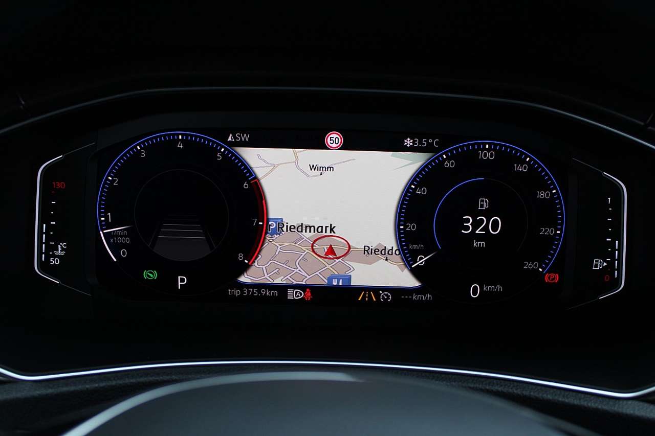 Volkswagen T-Roc  1,5 TSI ACT Design DSG *AHK, NAVI, Rü.Kam*