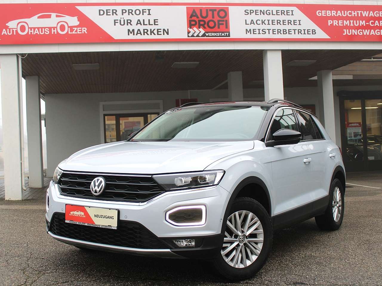 Volkswagen T-Roc 1,5 TSI ACT Design DSG *AHK, NAVI, Rü.Kam*