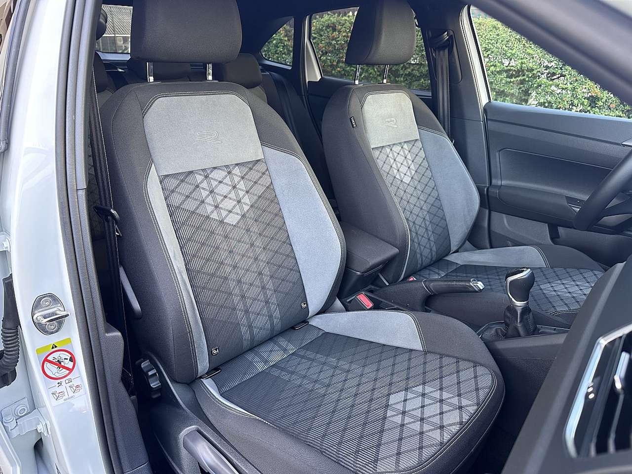 Volkswagen Taigo  1,0 TSI R-Line *LED, KESSY, dig.Cockpit*