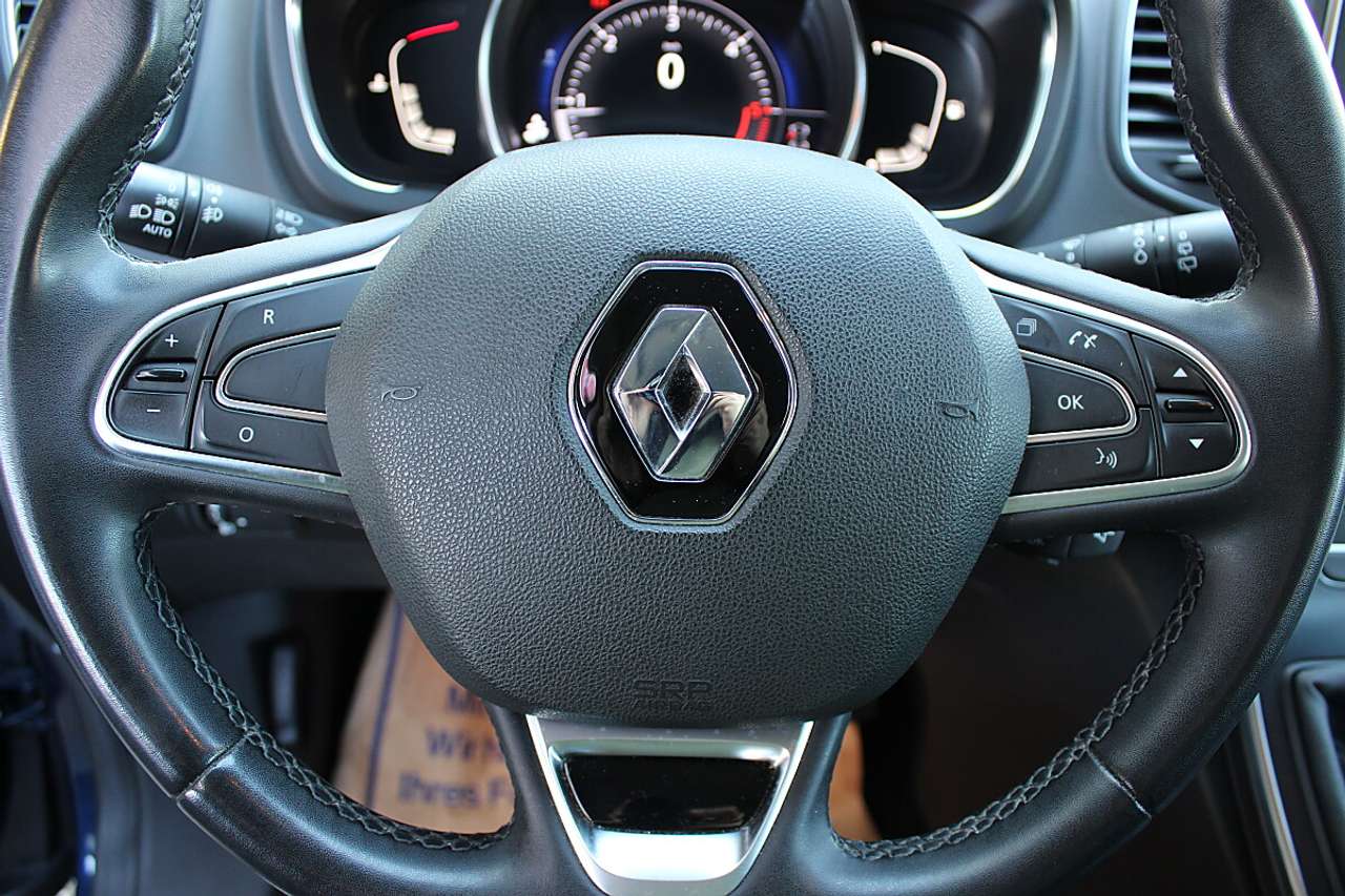 Renault Scenic  Scénic Blue dCi 120 Limited *AHK, NAVI, KEYFREE*