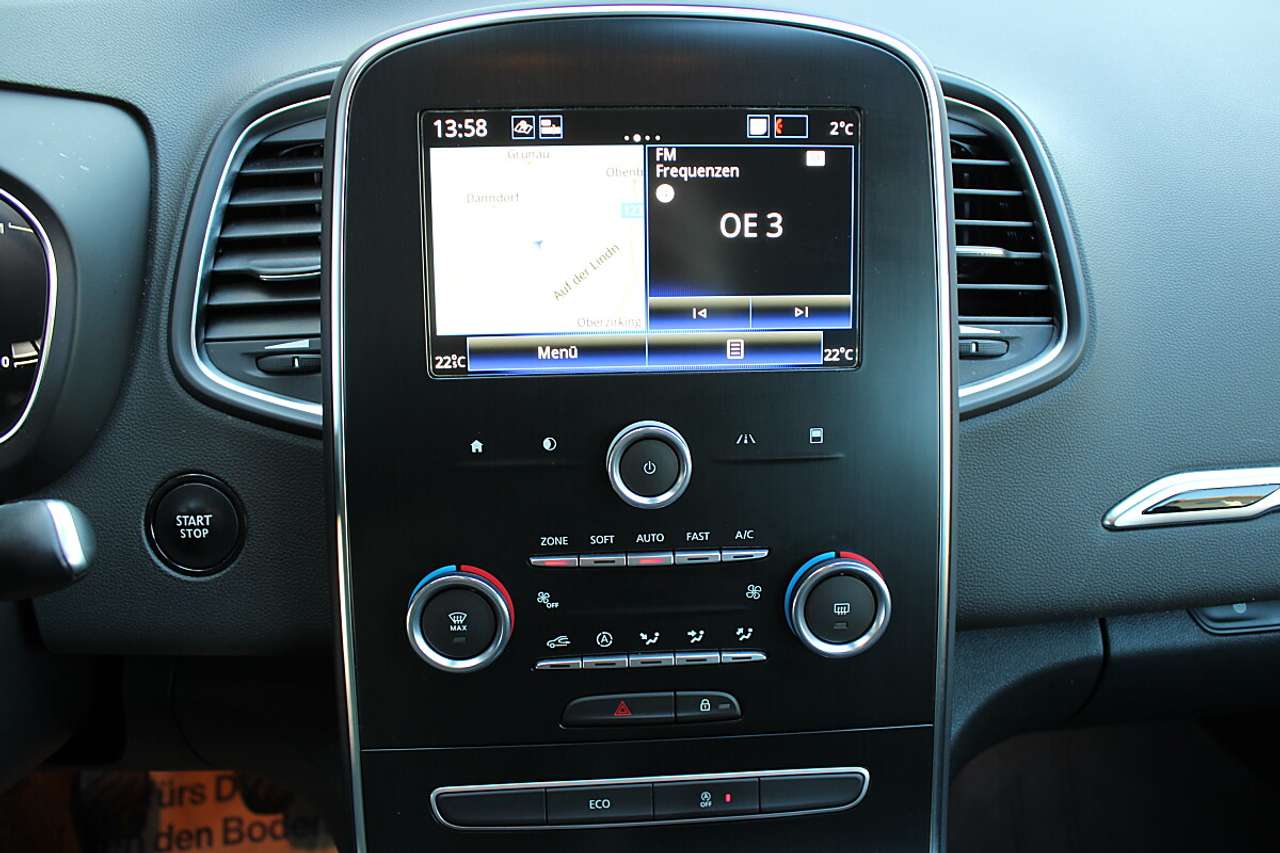 Renault Scenic  Scénic Blue dCi 120 Limited *AHK, NAVI, KEYFREE*