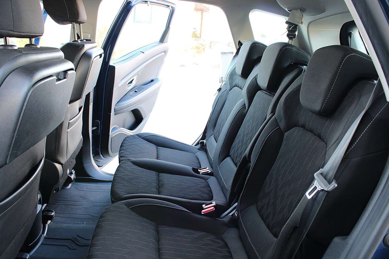 Renault Scenic  Scénic Blue dCi 120 Limited *AHK, NAVI, KEYFREE*