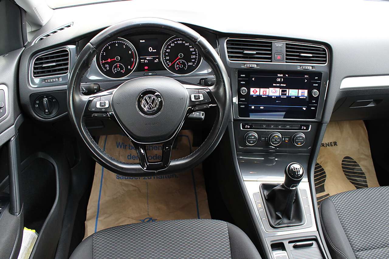 Volkswagen Golf  Comfortline 1,0 TSI *Tempomat, 2-Zonen Klima*