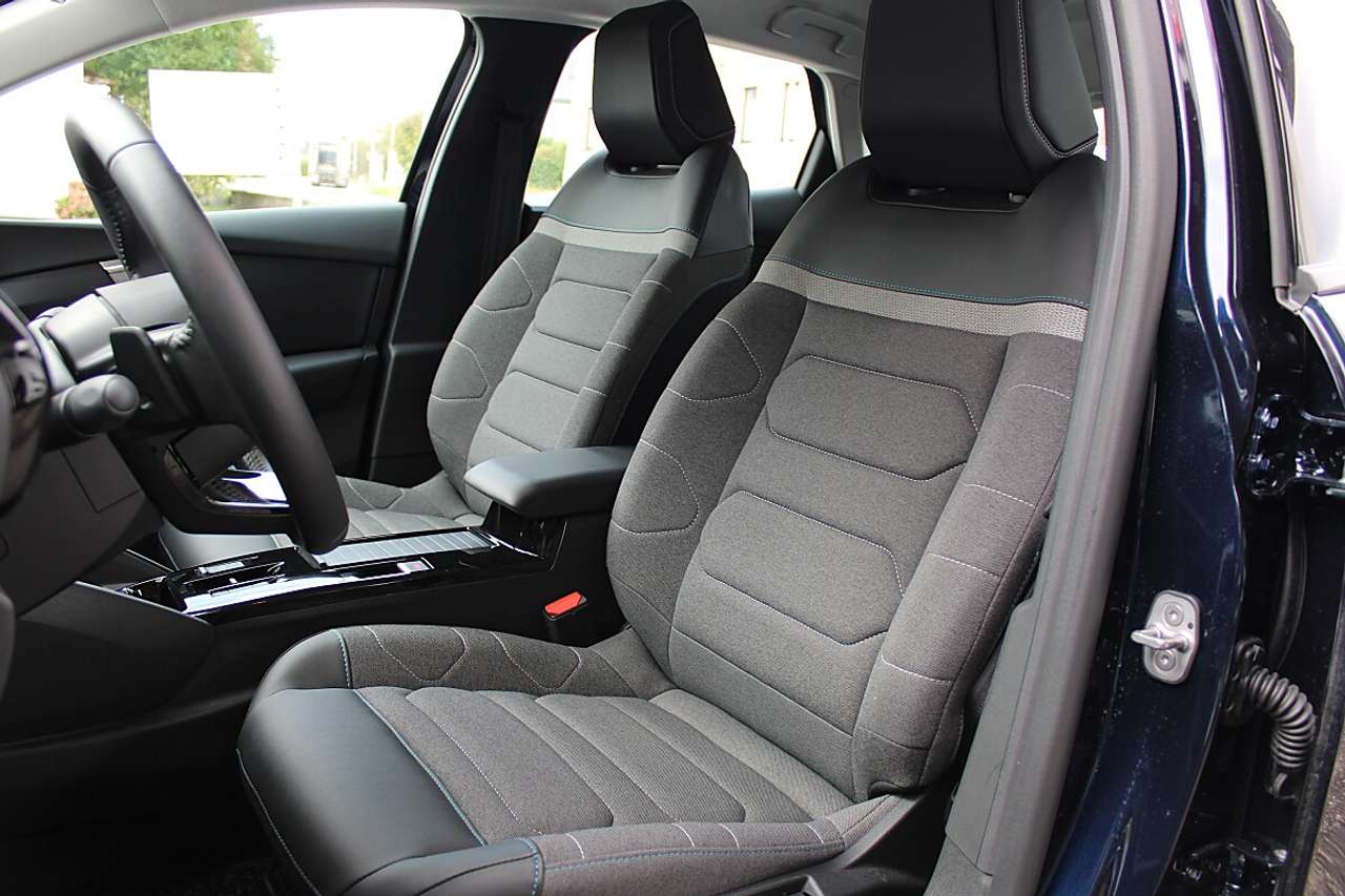 Citroen C4  BlueHDI 130 S&S EAT8 Aut. Plus *LED, NAVI, Wint…