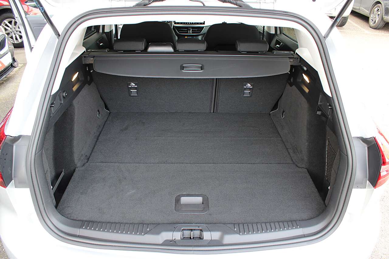 Ford Focus  Turnier 1,5 EcoBlue Titanium Aut. *neuwertig, W…