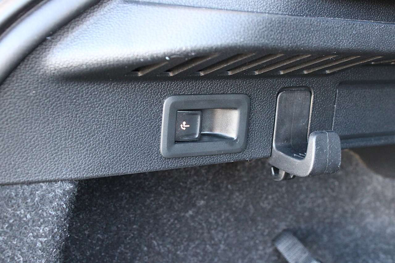 Skoda Kamiq  1,0 TSI Style DSG *AHK, KESSY, LED, ACC*