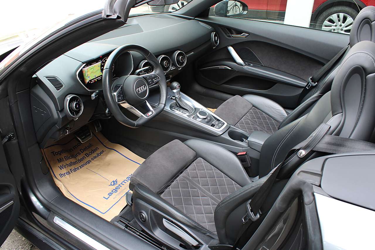 Audi TT  Roadster 1,8 TFSI S-tronic *S-LINE, KESSY, NAVI*