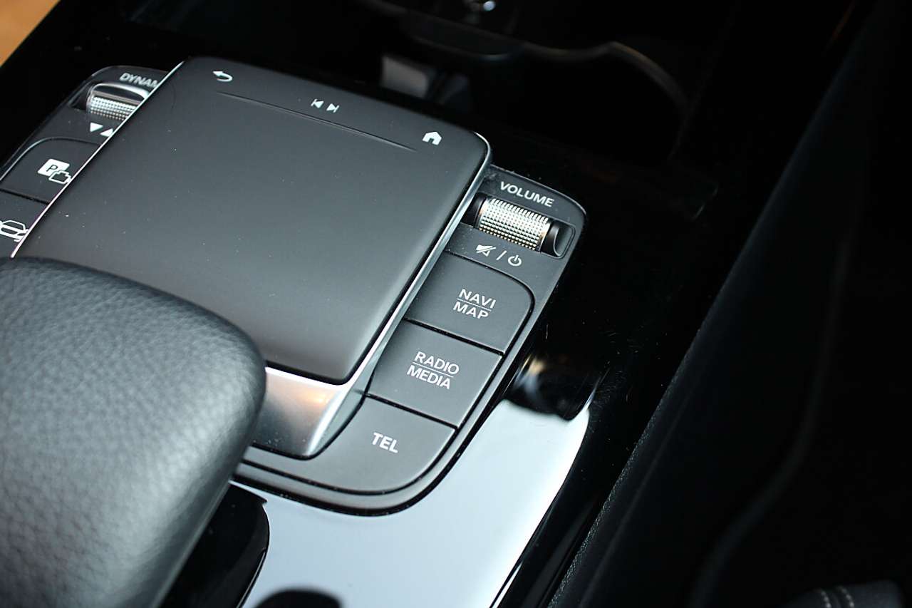 Mercedes-Benz CLA 200  d Shooting Brake 4MATIC Aut. *LED, Sitzheizung*