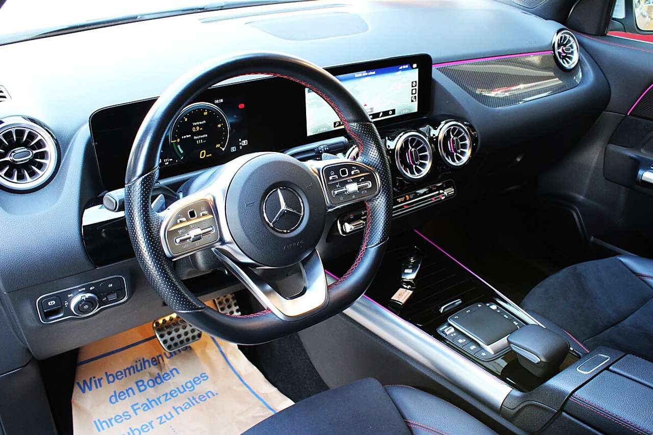 Mercedes-Benz GLA 220  d Aut. AMG-Line *TOP, LED, NAVI*