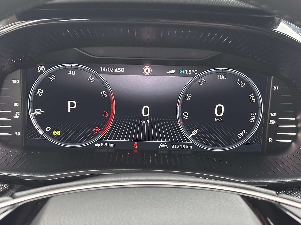 Skoda Fabia  Selection 1,0 TSI DSG *KESSY, NAVI, RÜ.Kam*