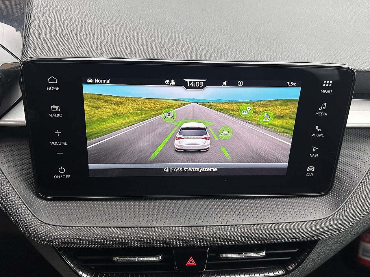 Skoda Fabia  Selection 1,0 TSI DSG *KESSY, NAVI, RÜ.Kam*