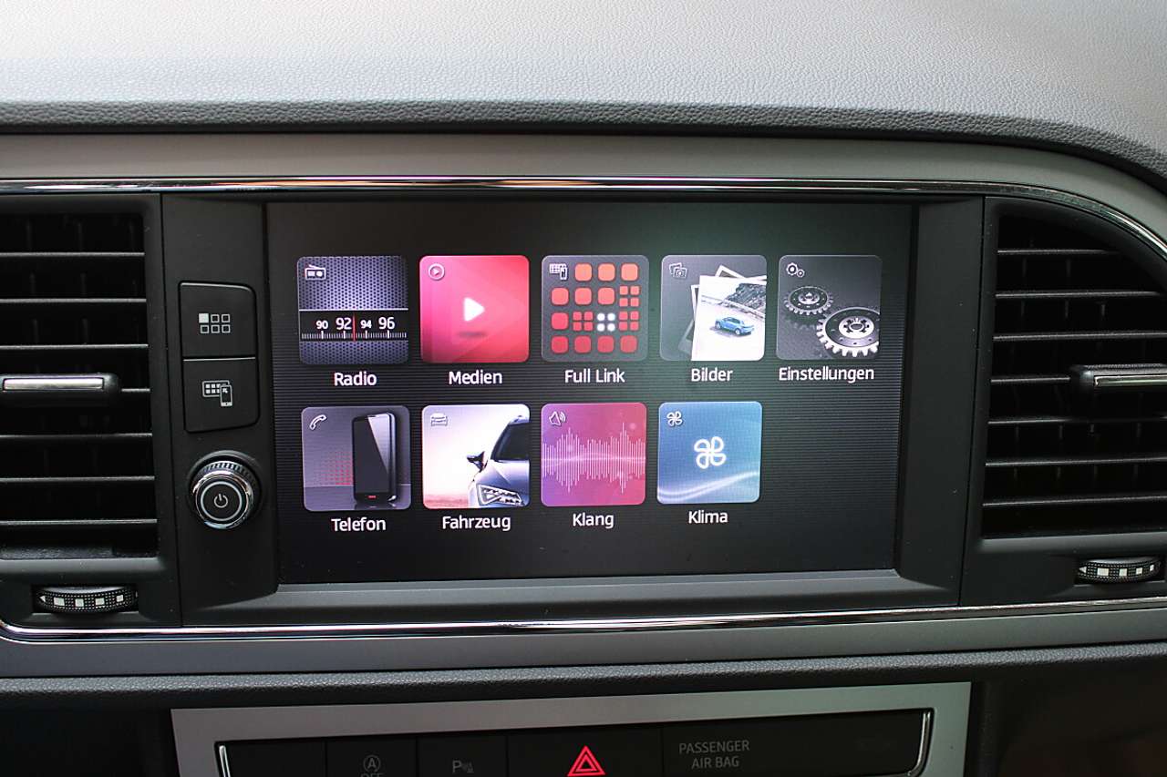 SEAT Leon  Xcellence 1,5 TSI *KESSY, LED*