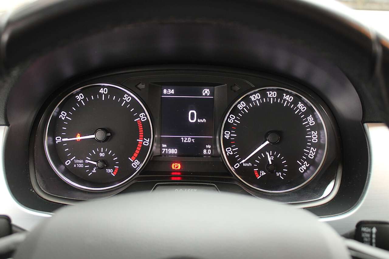 Skoda Fabia  Combi Ambition 1,0 TSI *Tempomat, Parksensor*